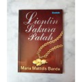 Liontin Sakura Patah