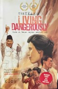 The year of living dangerously: cintah di tangah gejolak revolusi 1965