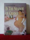 In the shadow of change = : (dalam bayang-bayang perubahan) : citra perempuan dalam sastra Indonesia